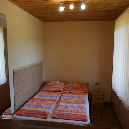 Fuzfa Vendeghaz Apartment