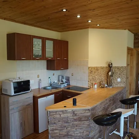 Fuzfa Vendeghaz Apartment *